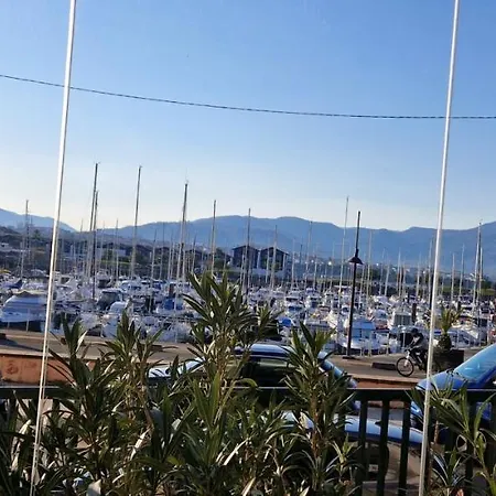 2 Et Canape Lit Bureau - Marina - Agreable 公寓
