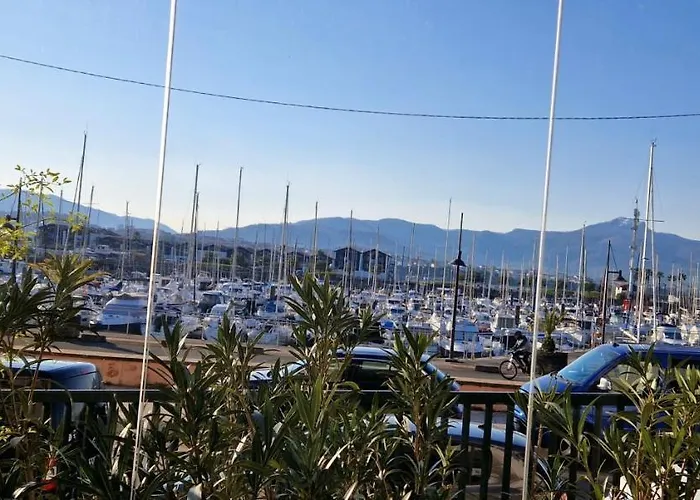2 Et Canape Lit Bureau - Marina - Agreable Lejlighed