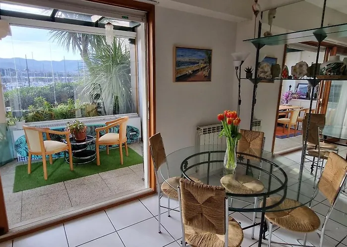 2 Et Canape Lit Bureau - Marina - Agreable