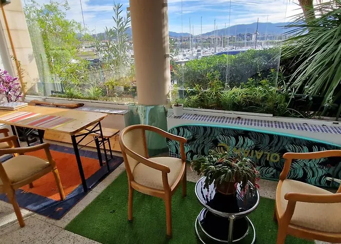 2 Et Canape Lit Bureau - Marina - Agreable *